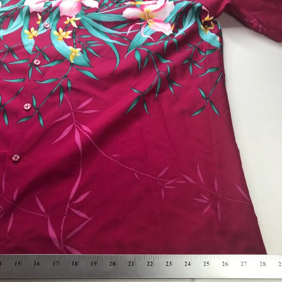 Hilo Hattie's Men's Hawaii Red Floral Shirt No Tag Preowned - Picture 7 of 9